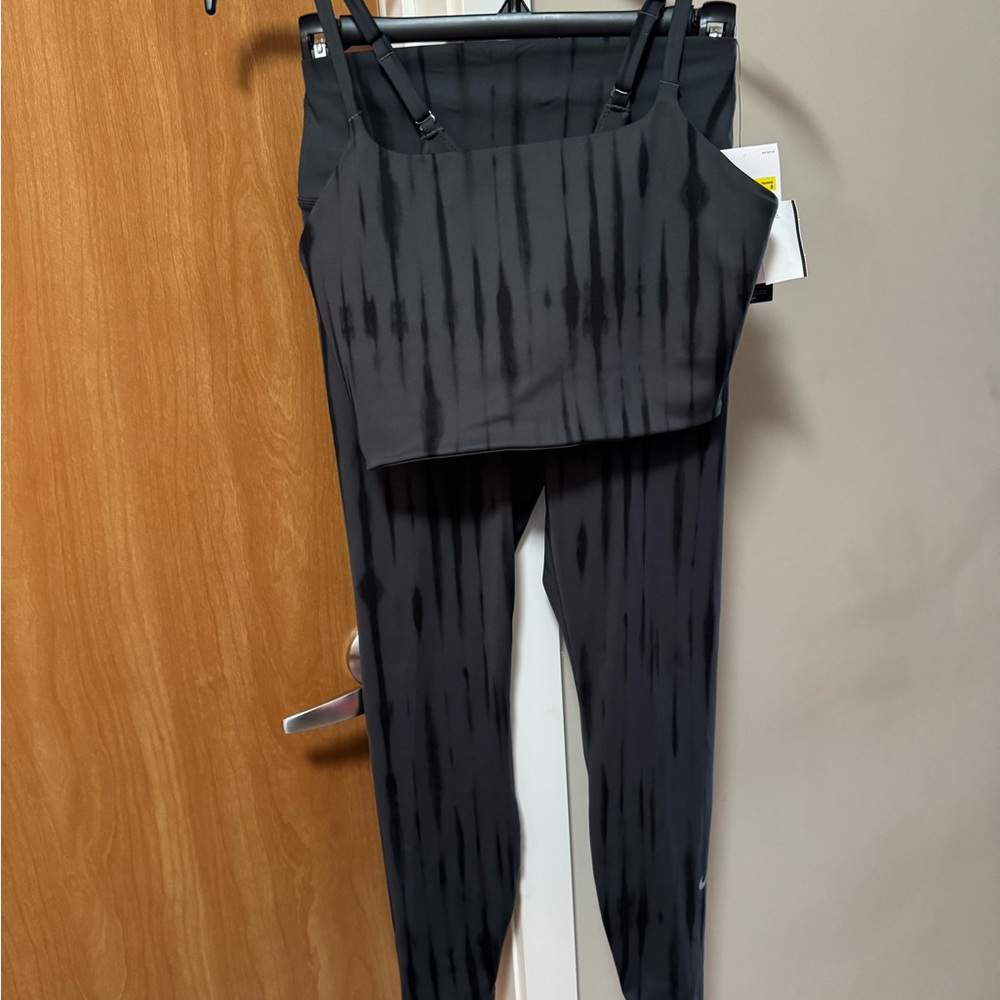 Nike women’s Black and Gray Striped Activewear Set, New with tags